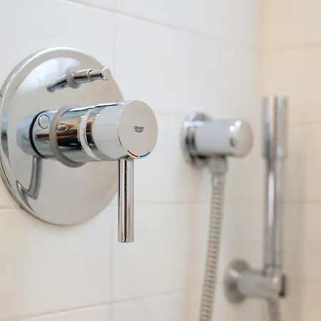 Luca Darsena Viale Papiniano Apartamento *